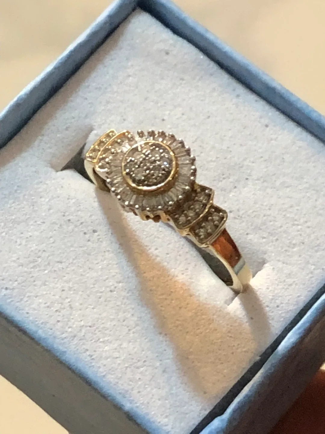 14K Gold Diamond Ring image indicator(2)