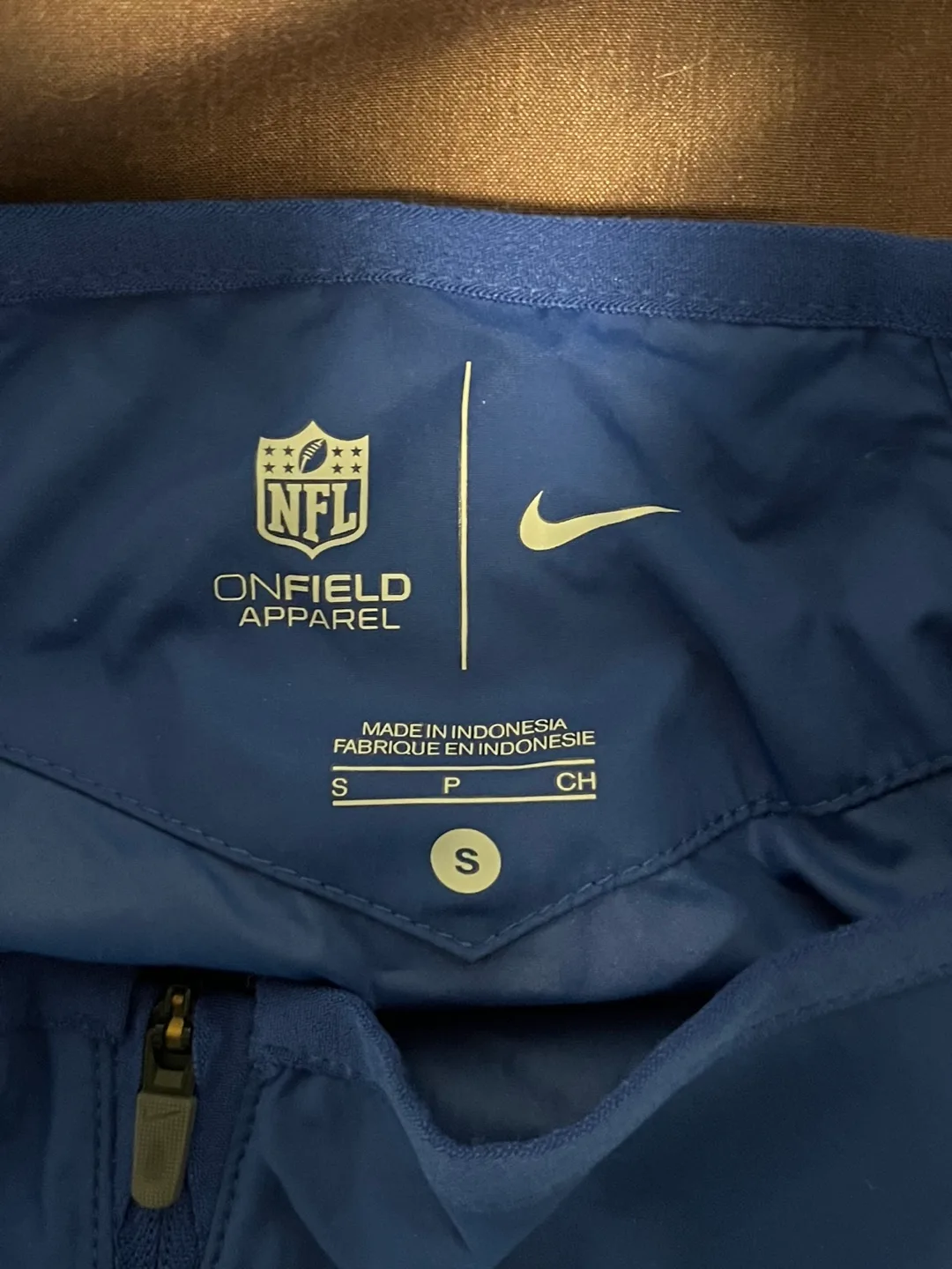 Nike NFL Giants Onfield Apparel Pullover - Size S image indicator(3)