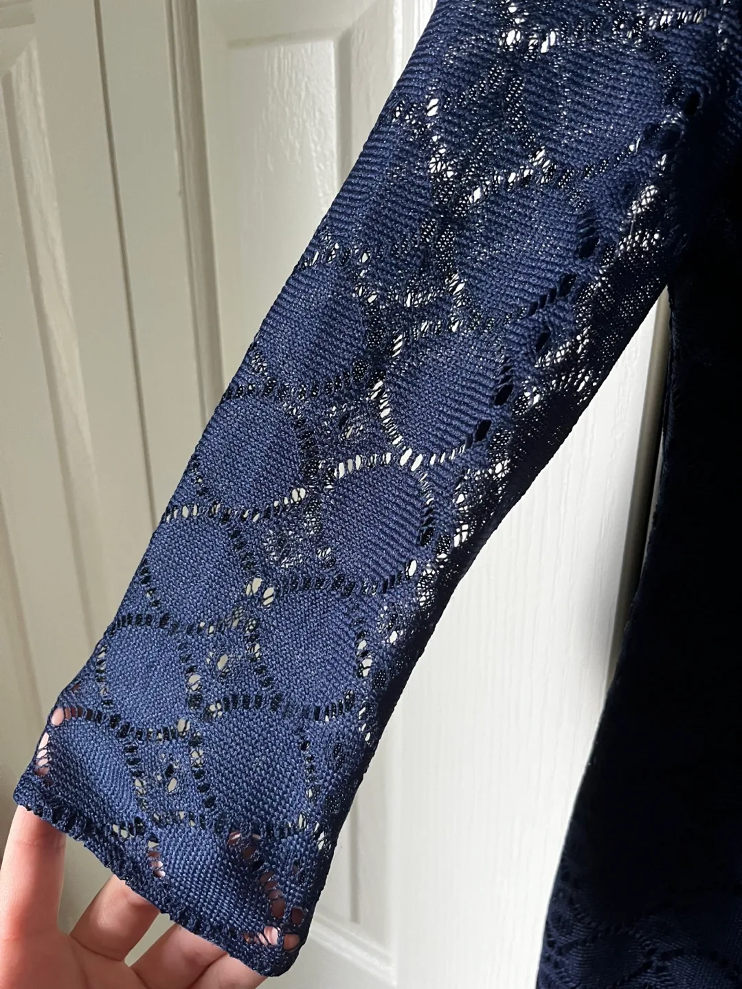 Sandra Darren Navy Blue Lace Dress - Size 6 image indicator(2)