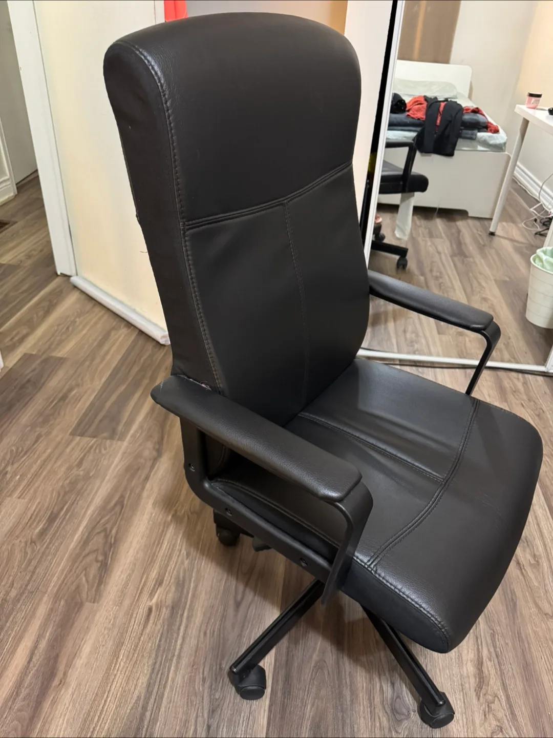 Moving out sale- contact asap image indicator(2)