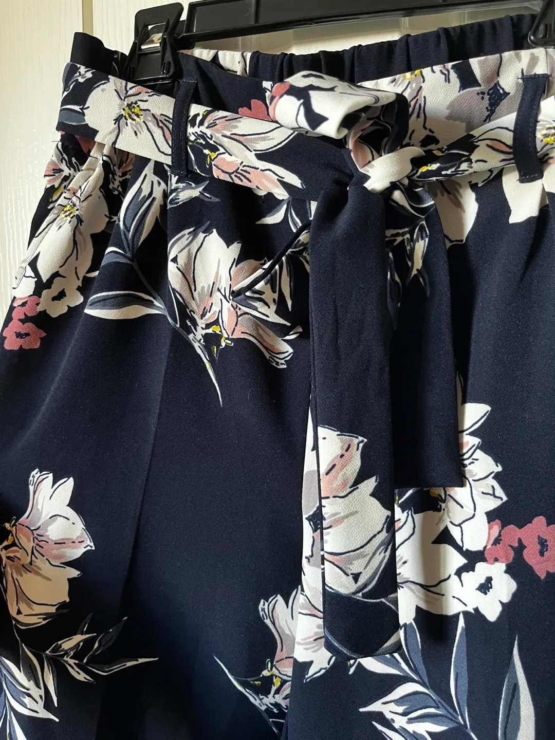 ONE by Jaclyn Smith Floral Pants XS image indicator(2)