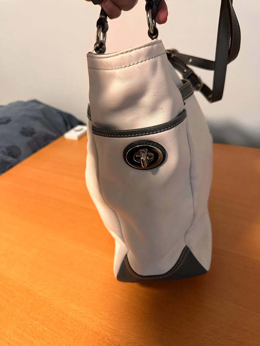 Coach White & Grey Leather Tote Bag image indicator(9)