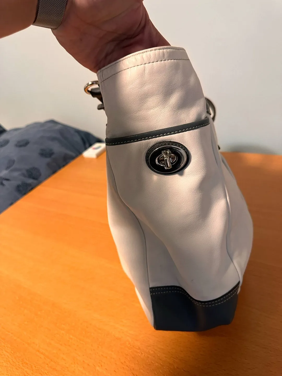 Coach White & Grey Leather Tote Bag image indicator(7)