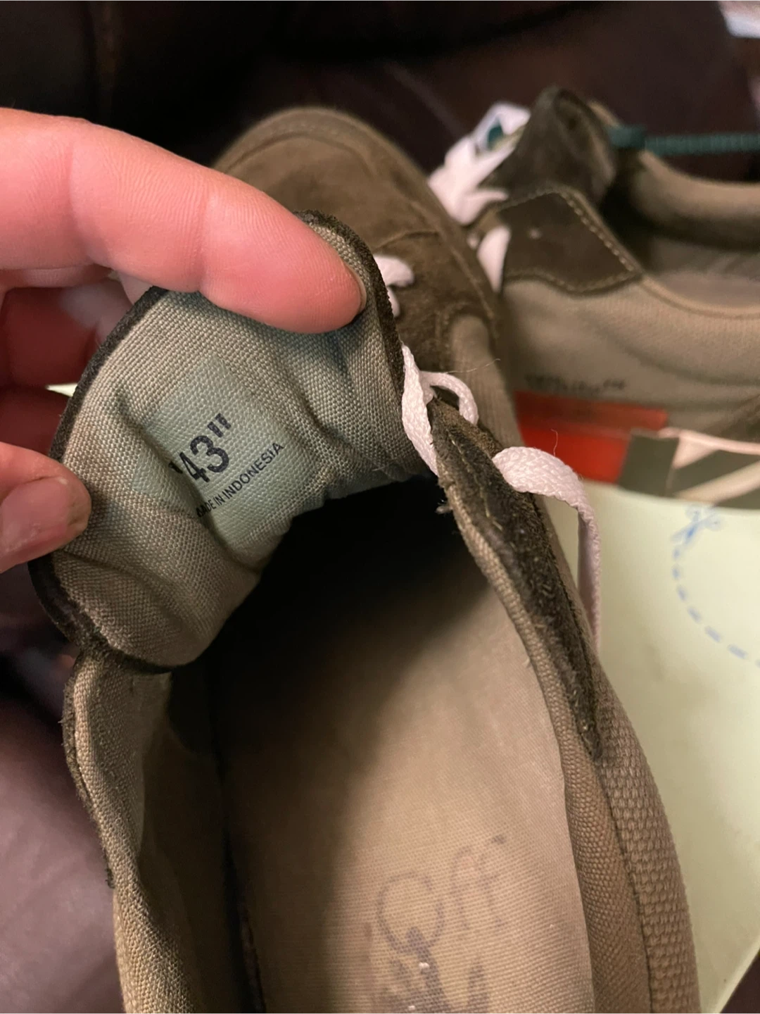 Off-White Vulcanized Low Top Sneakers - Size 43 - photo 5
