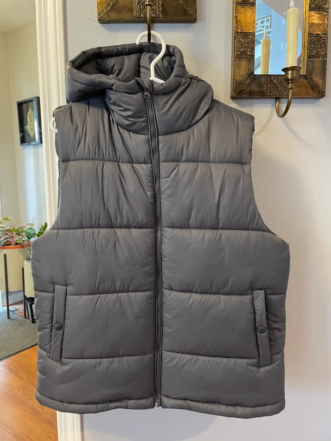 Joe Fresh Puffer Vest - Size L thumbnail
