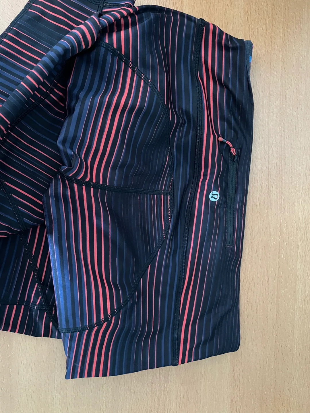 Lululemon Striped Leggings - Size 10 image indicator(2)