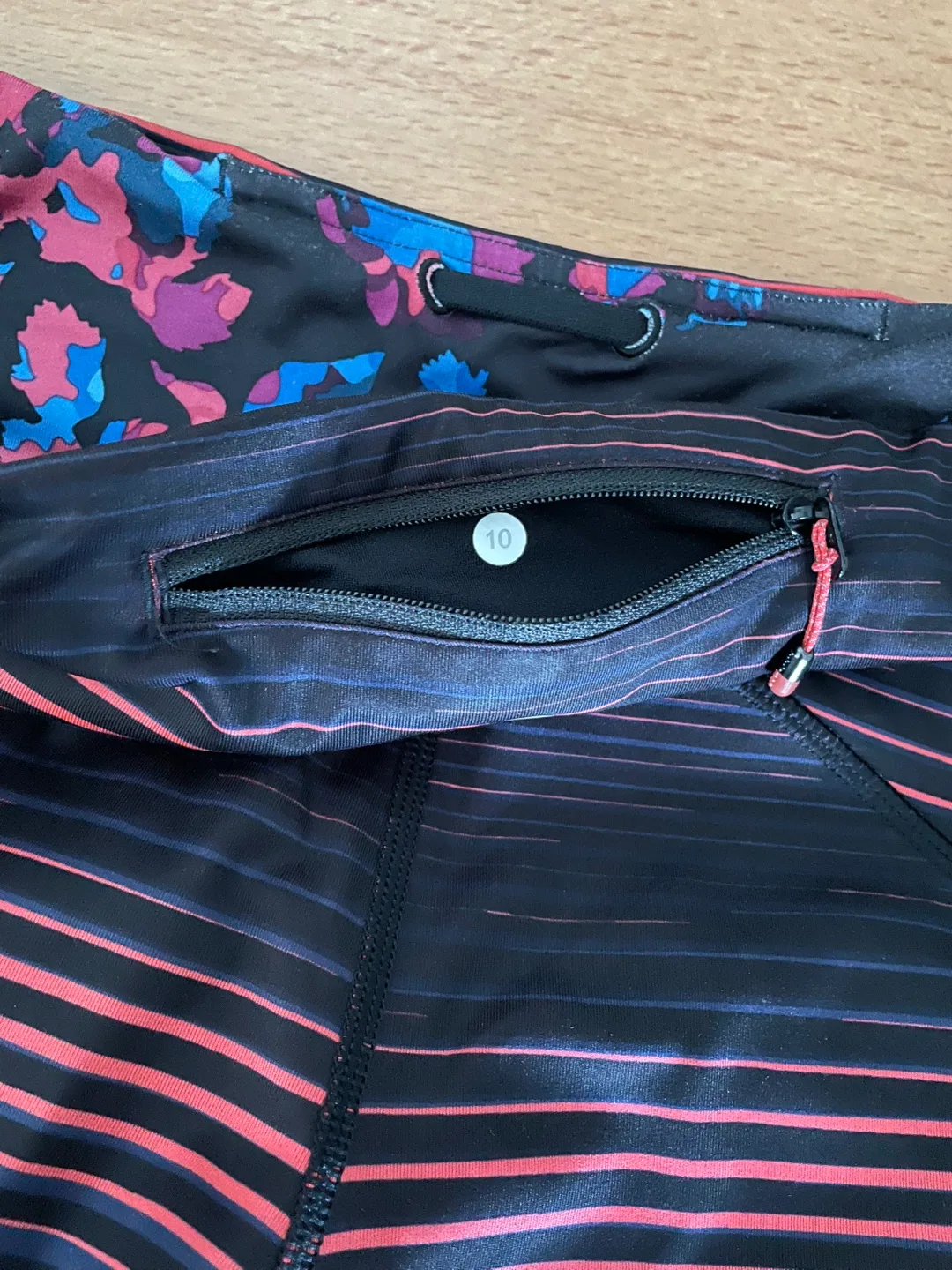 Lululemon Striped Leggings - Size 10 image indicator(3)