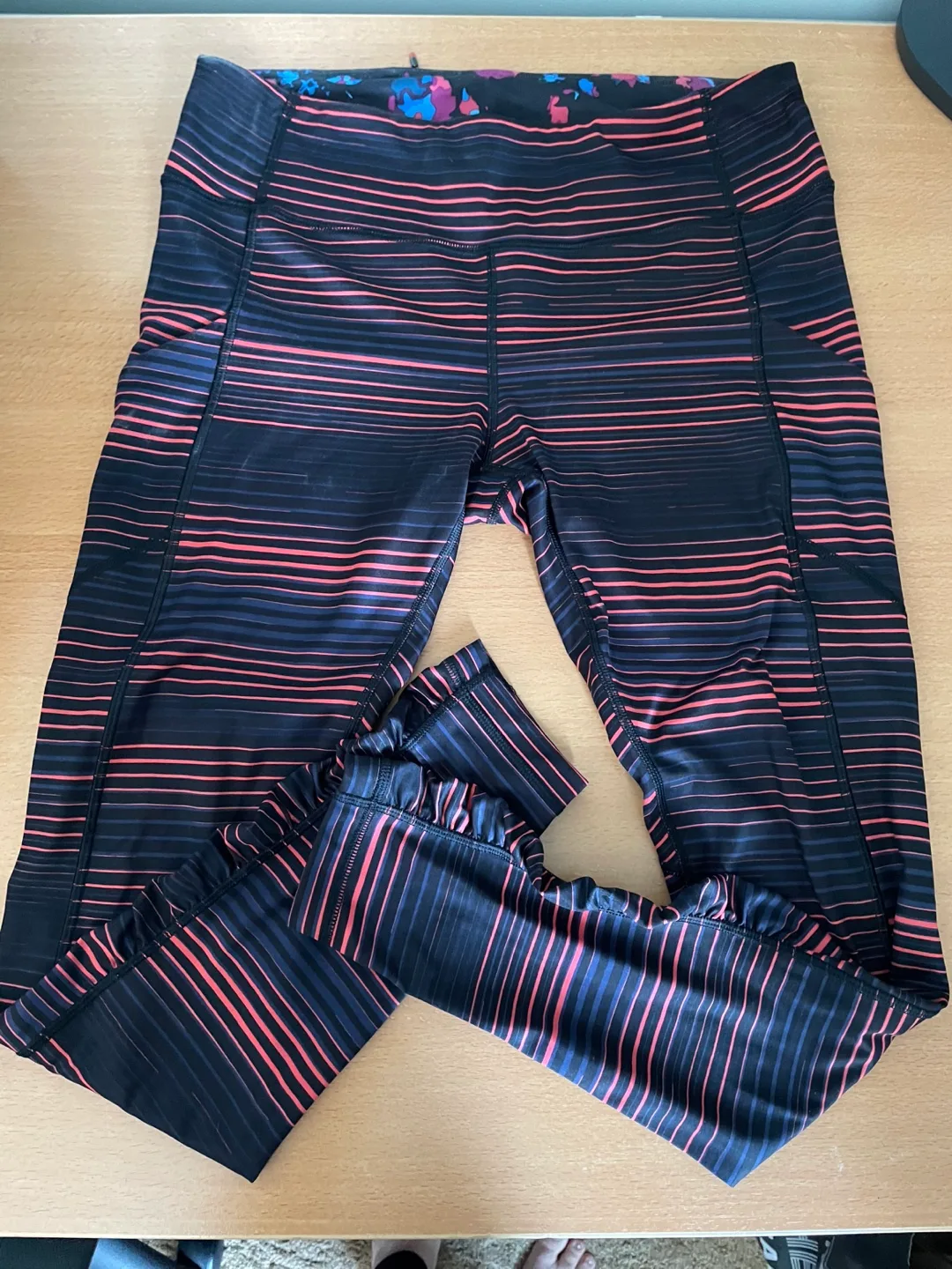 Lululemon Striped Leggings - Size 10 image indicator(4)