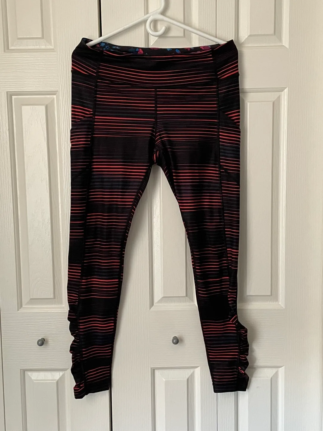 Lululemon Striped Leggings - Size 10 image indicator(5)