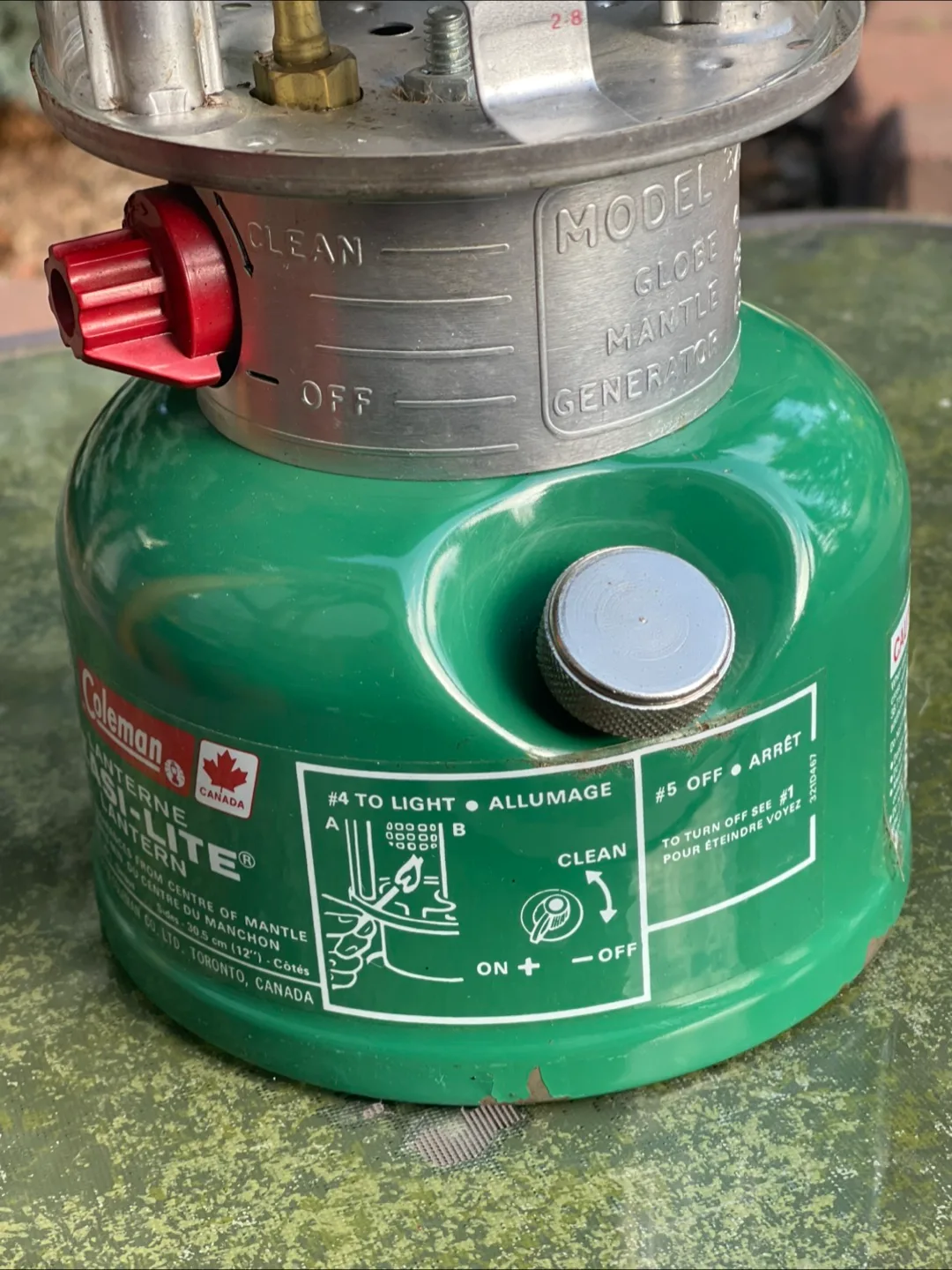 Coleman EASI-LITE Lantern - Model 321G image indicator(2)