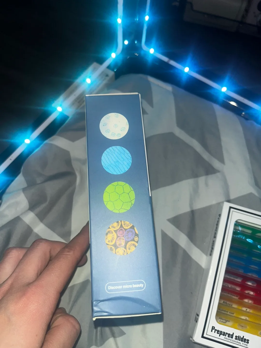 Portable Optical Microscope + Prepared Slides image indicator(4)