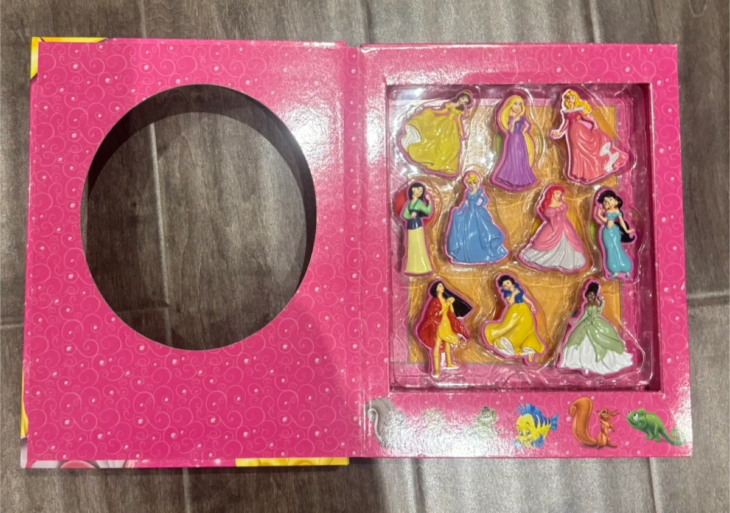 Disney Princess Stuck on Stories image indicator(2)