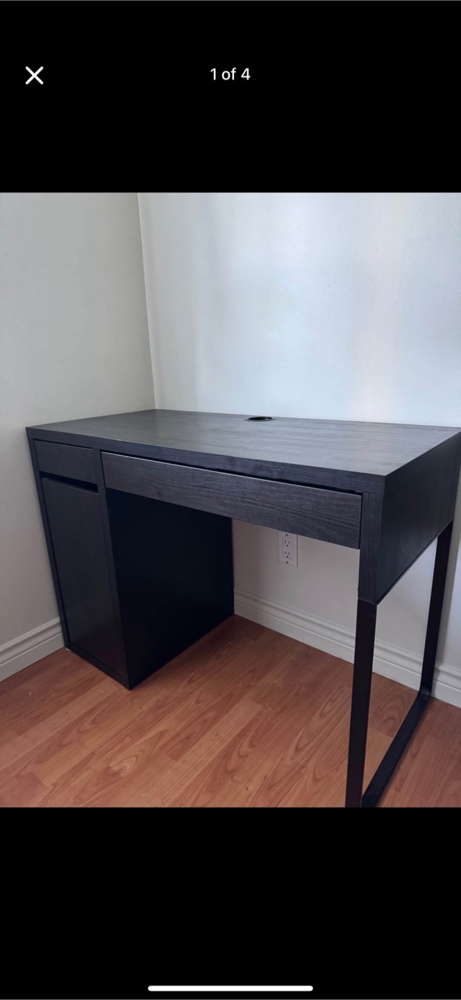 IKEA Micke Desk - Black-Brown