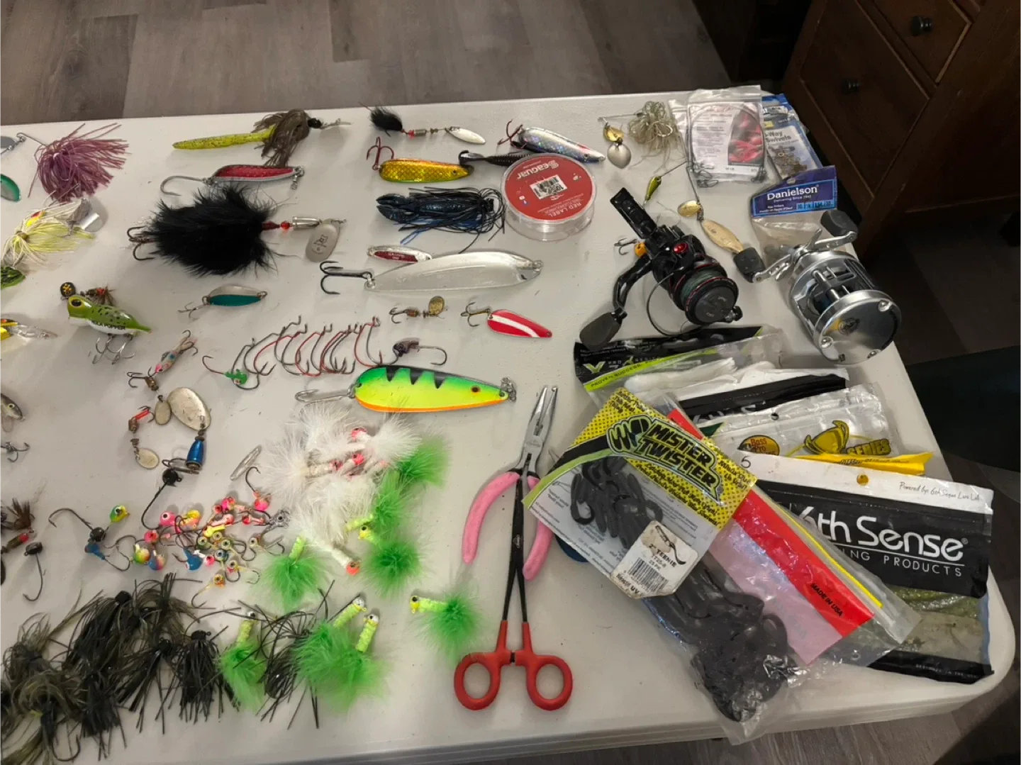 Fishing Lures & Tackle image indicator(5)