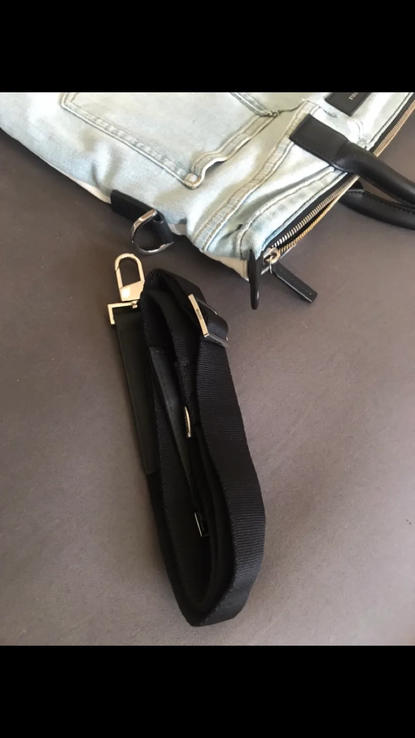 Exclusive Want Les Essentiels - “O’Hare Tote” Bag image indicator(7)