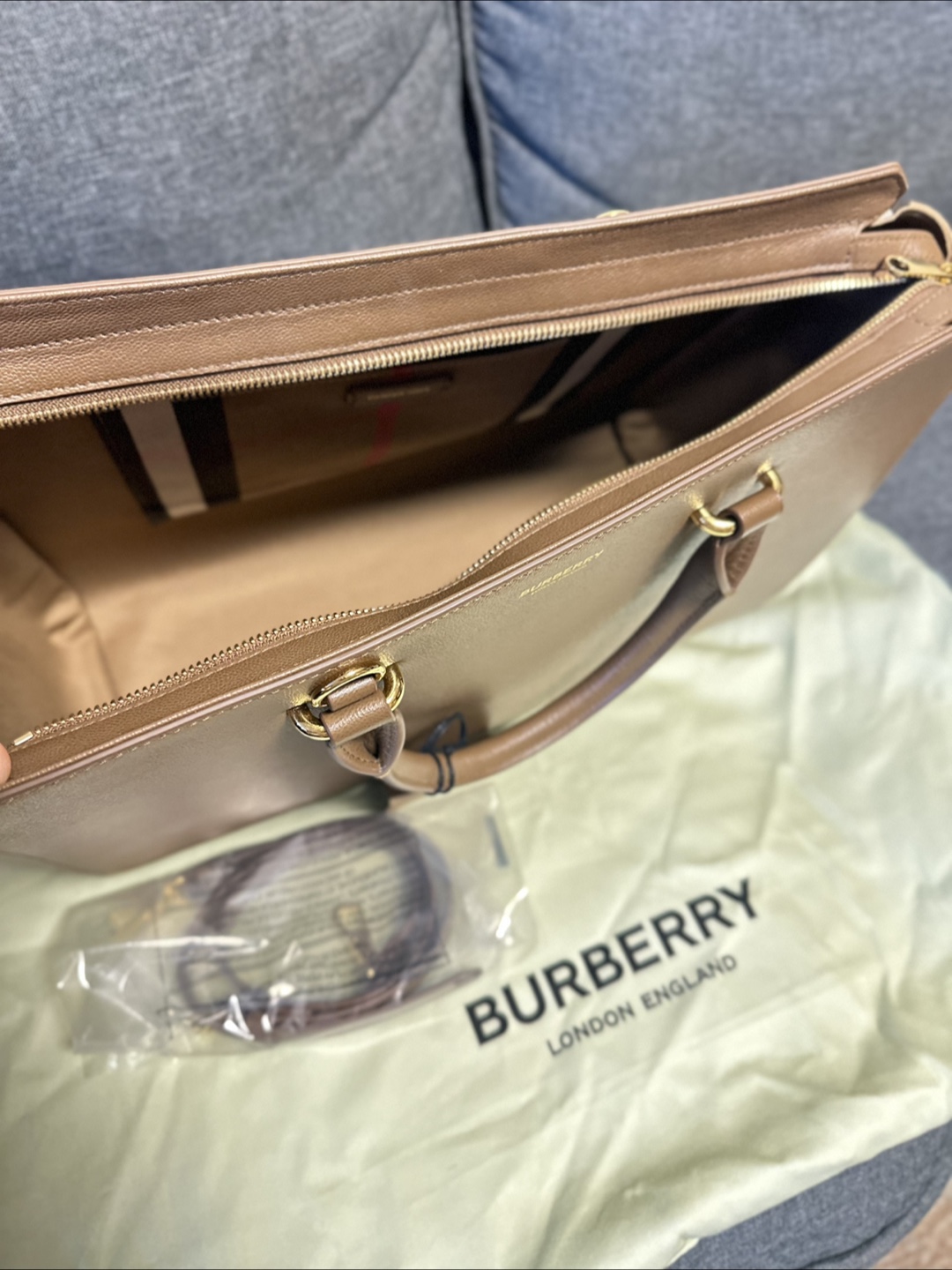 Burberry Banner Leather Satchel Bag - photo 4