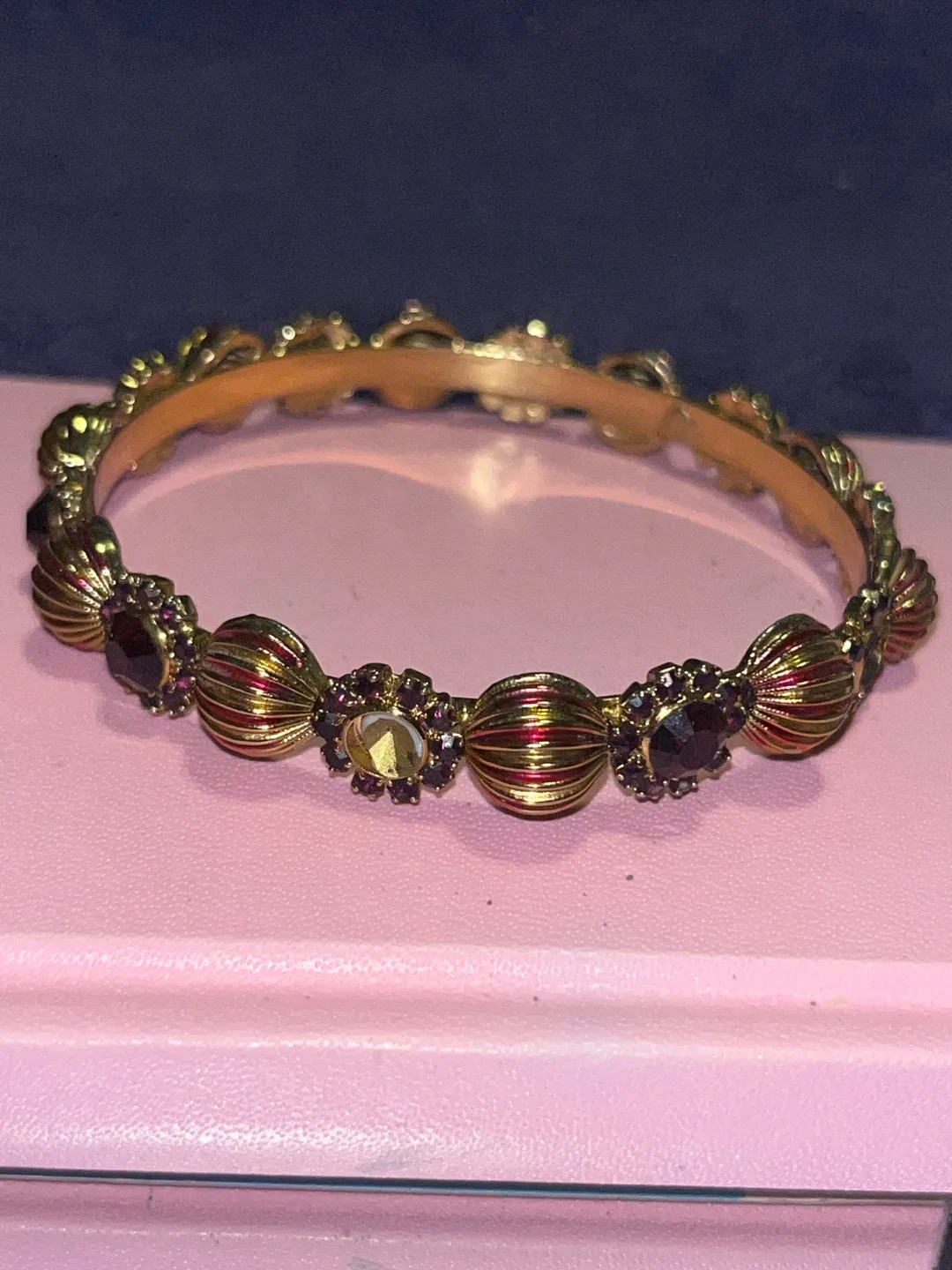 Beautiful Gold Tone Bangle image indicator(4)