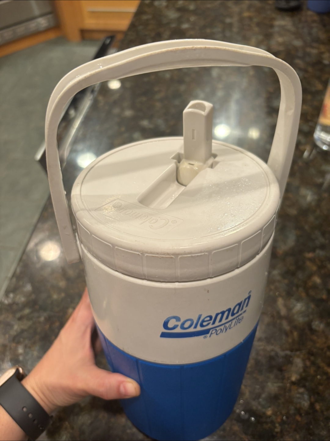 Coleman PolyLite Water Jug - photo 2
