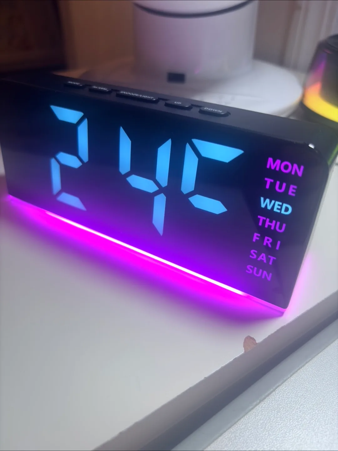 Multi-Function Digital Alarm Clock image indicator(3)