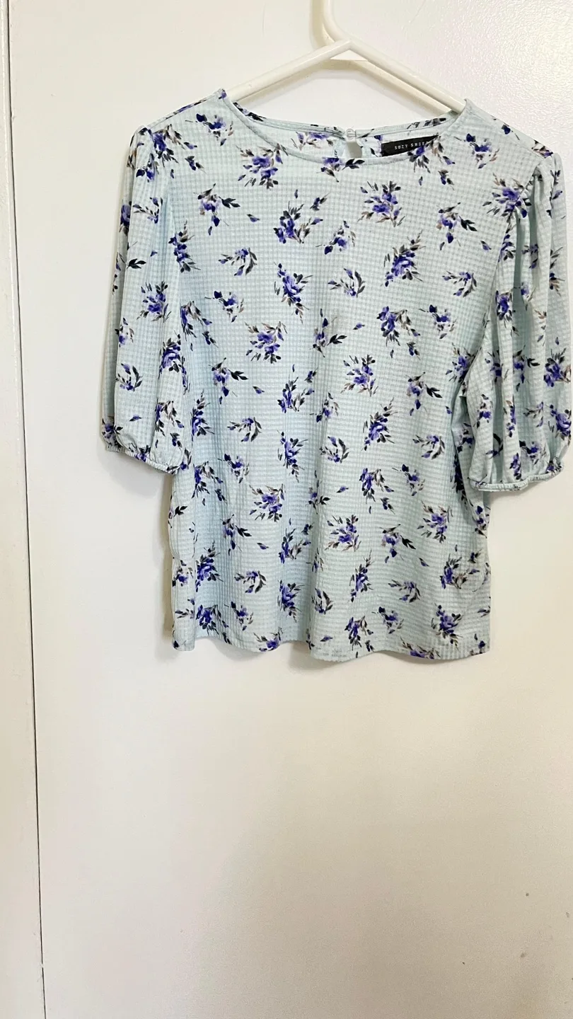 Suzy Shier Floral Print Blouse thumbnail