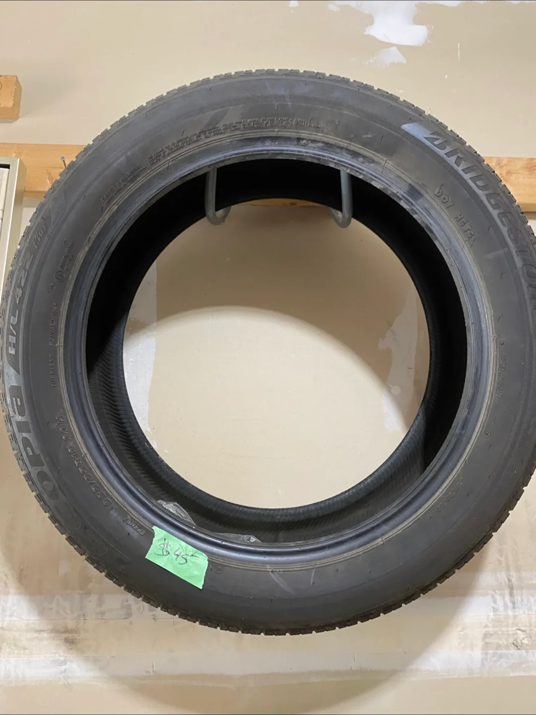 Bridgestone Tire 225/55R19 99H