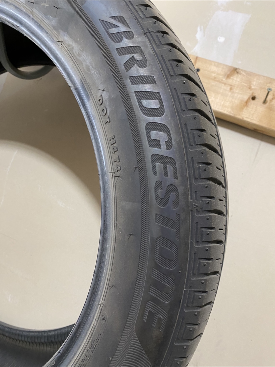 Bridgestone Tire 225/55R19 99H - photo 2