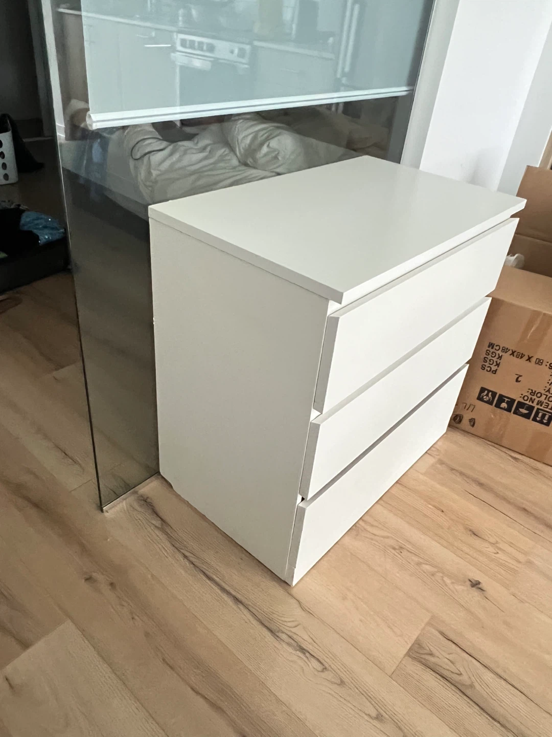 White 3-Drawer Chest - photo 3