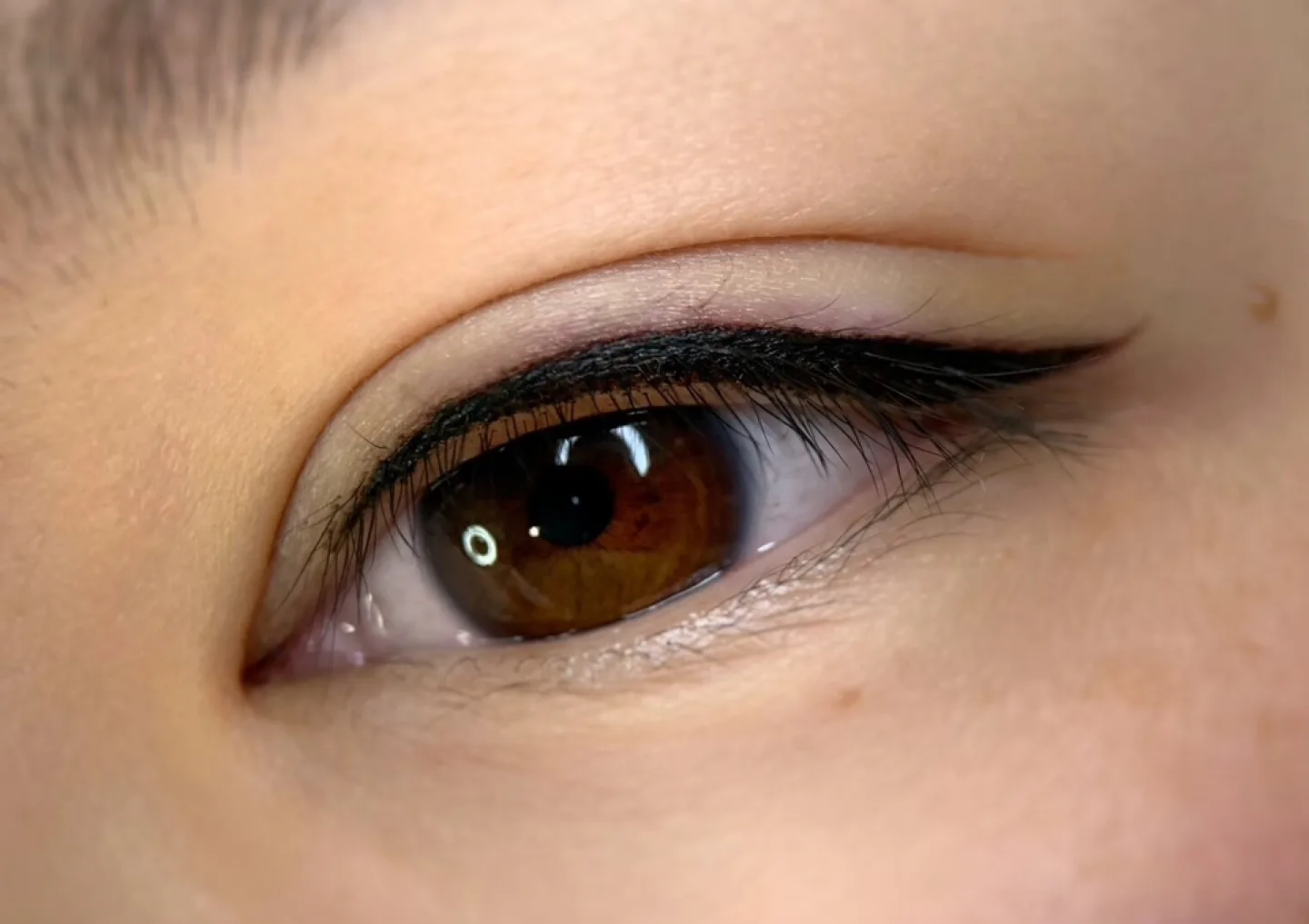 Semi Permanent Eyeliner image indicator(2)