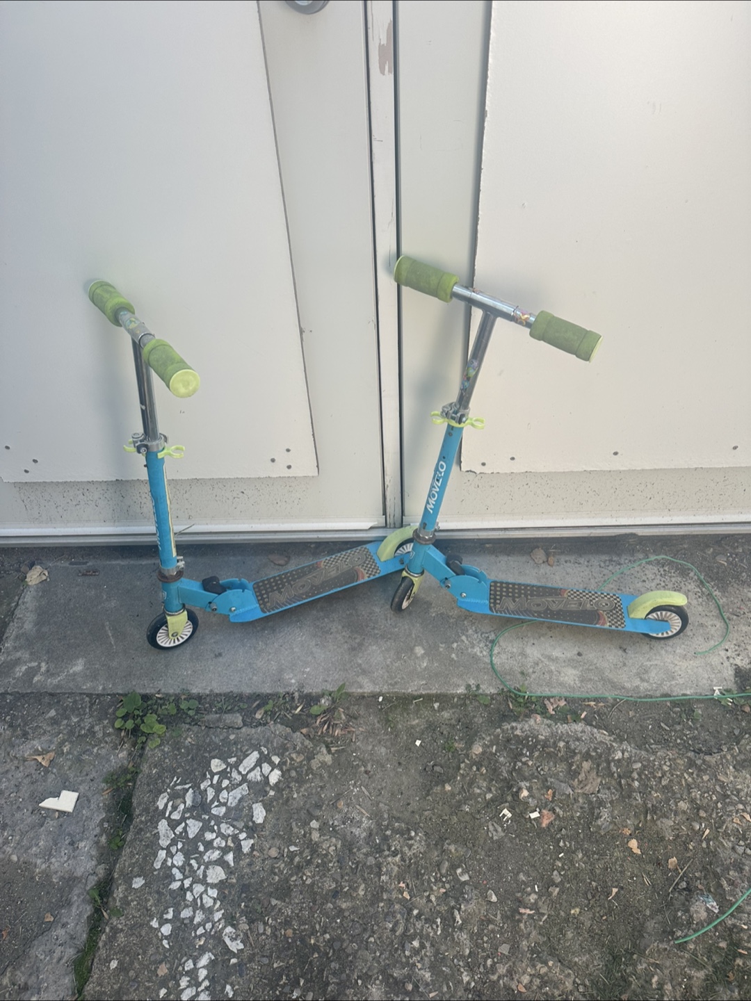 Movelo Blue Scooter