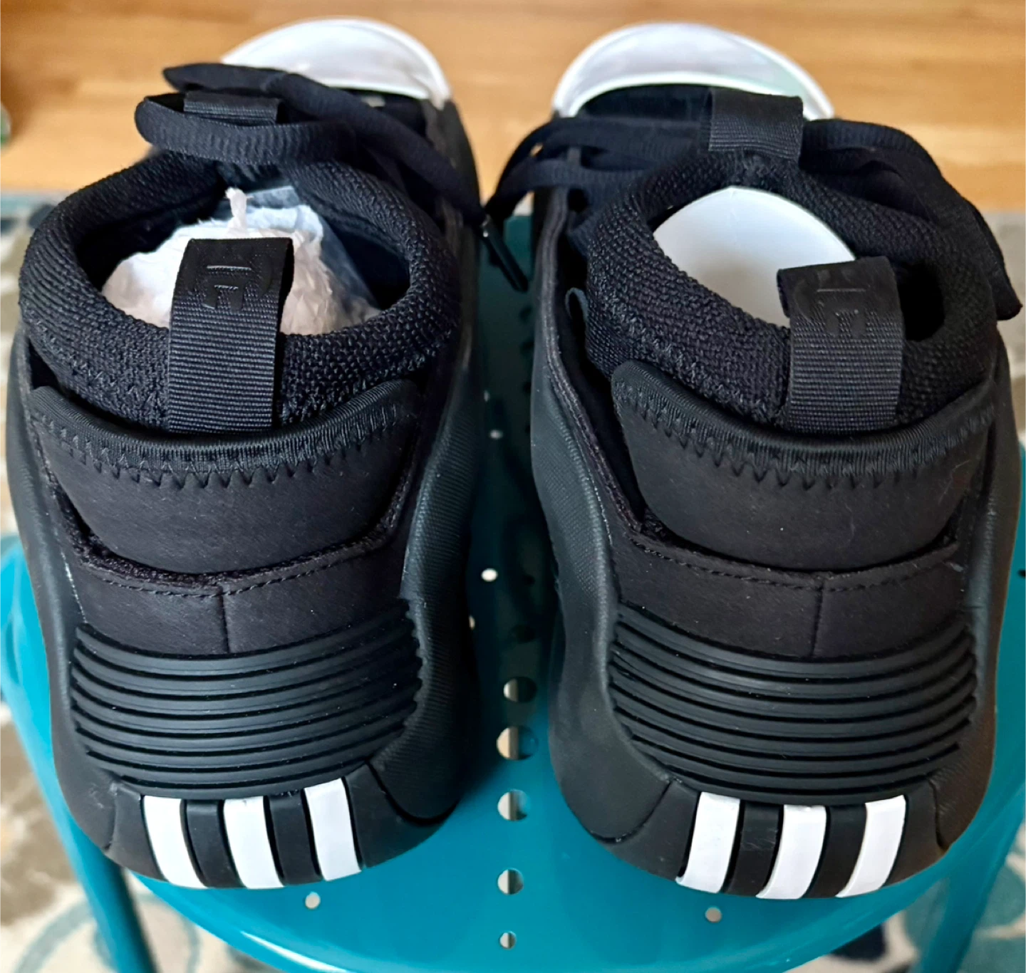 Adidas shoes - photo 5