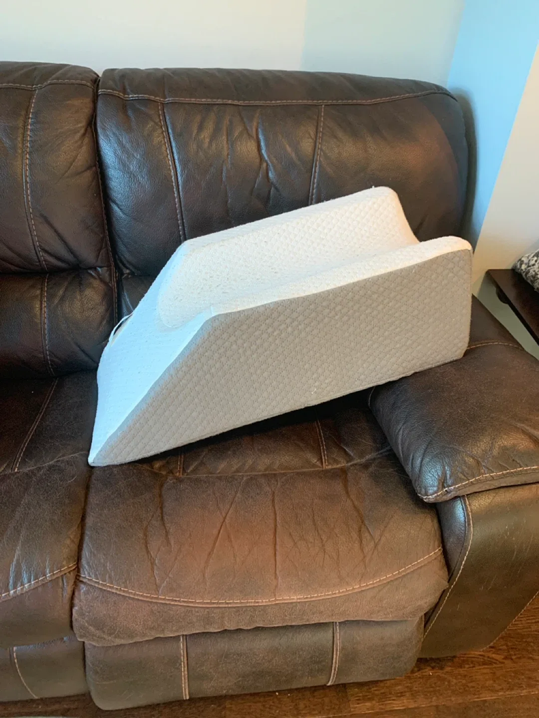 Bed Wedge Pillow thumbnail