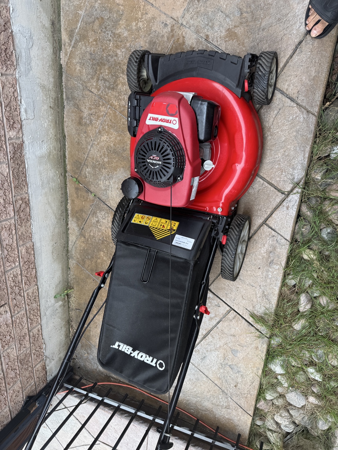 Troy-Bilt Lawn Mower - Red Honda GCV160 MOTOR - photo 5