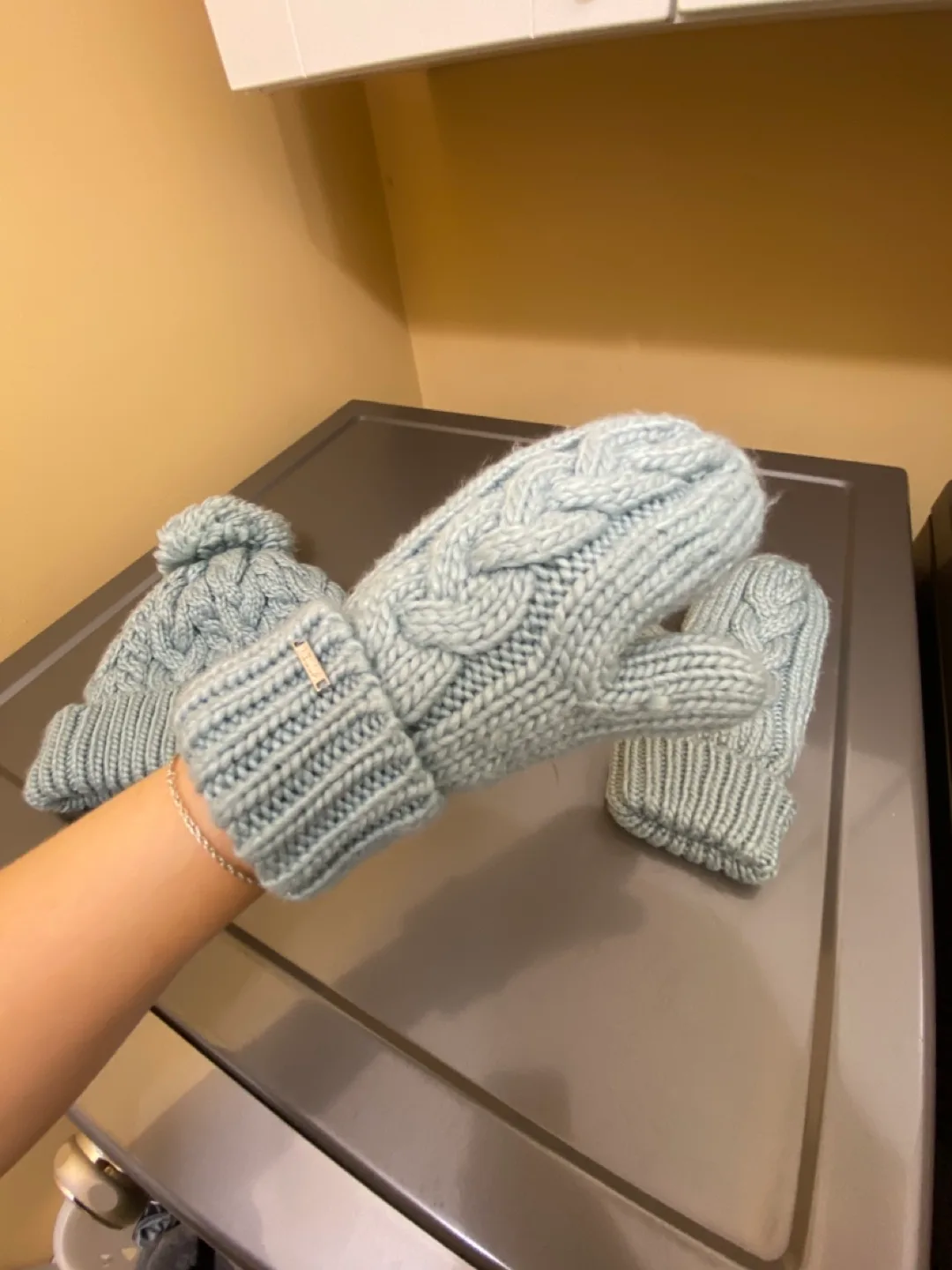 Hat and Mittens Set - Light Blue image indicator(5)