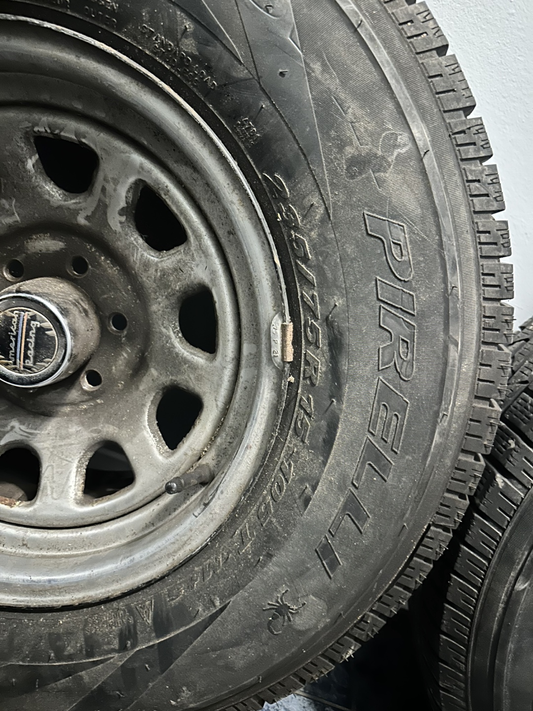 Pirelli Scorpion Ice & Snow 235/75R15 Tires 2 tyres with rim - photo 3
