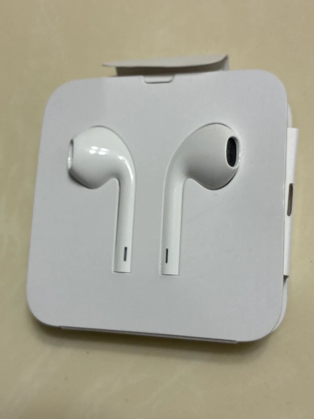 iPhone 7 128GB - Black with Otterbox Case image indicator(5)