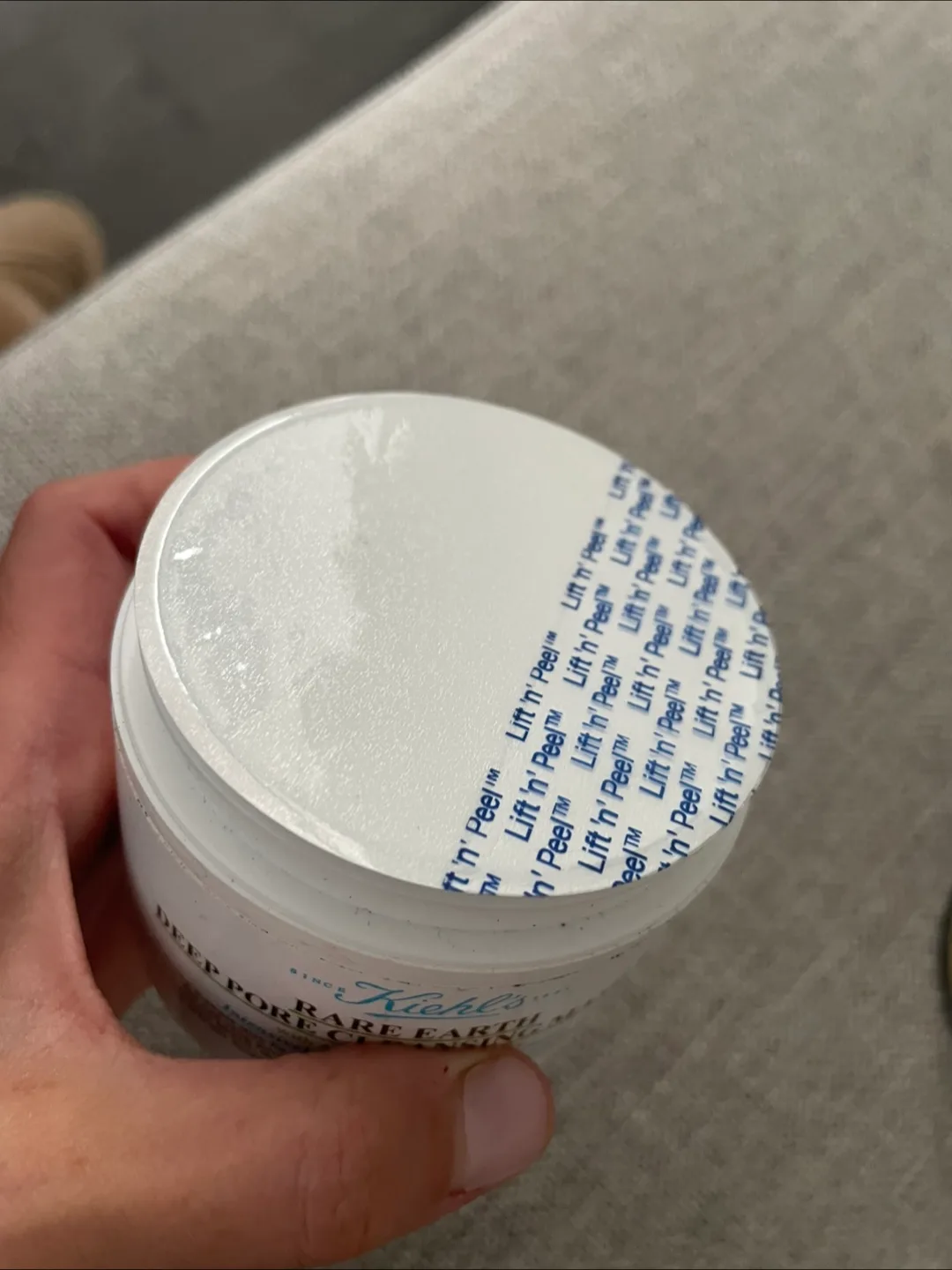 Kiehl's Rare Earth Deep Pore Cleansing Masque image indicator(2)