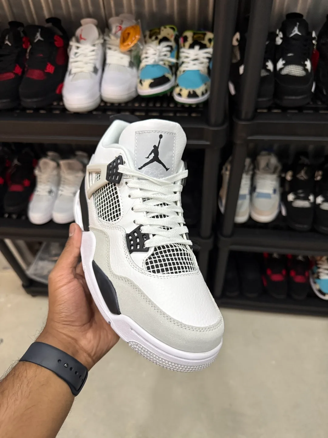 Nike Air Jordan 4 Retro - White/Black image indicator(3)