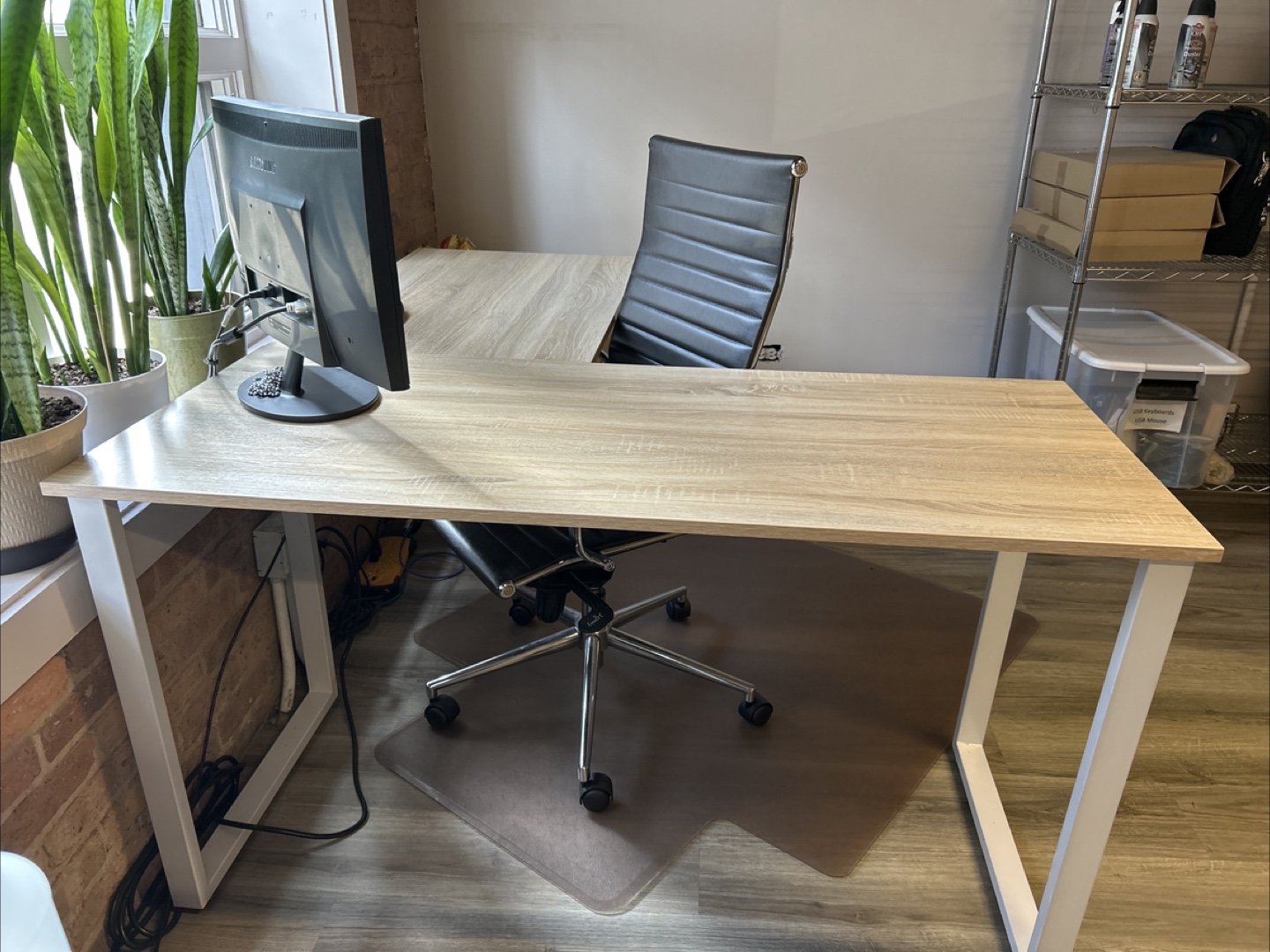 L-Shaped Wooden Corner Desk - photo 2