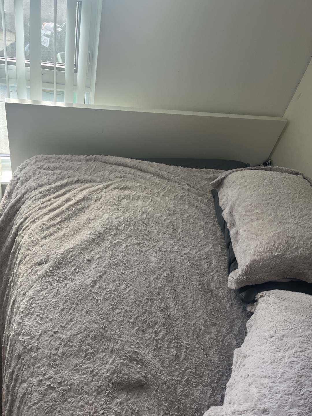 IKEA Malm Bed Frame - Queen Size - photo 3