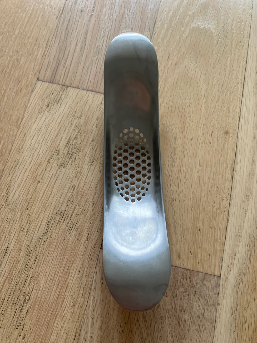 Joseph Joseph Garlic Rocker Crusher image indicator(2)