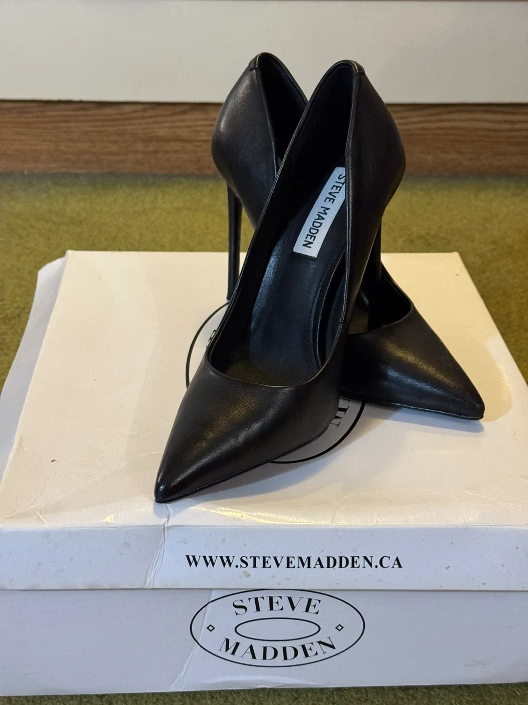 Steve Madden Vala Black Leather Heels - Size 5.5 thumbnail