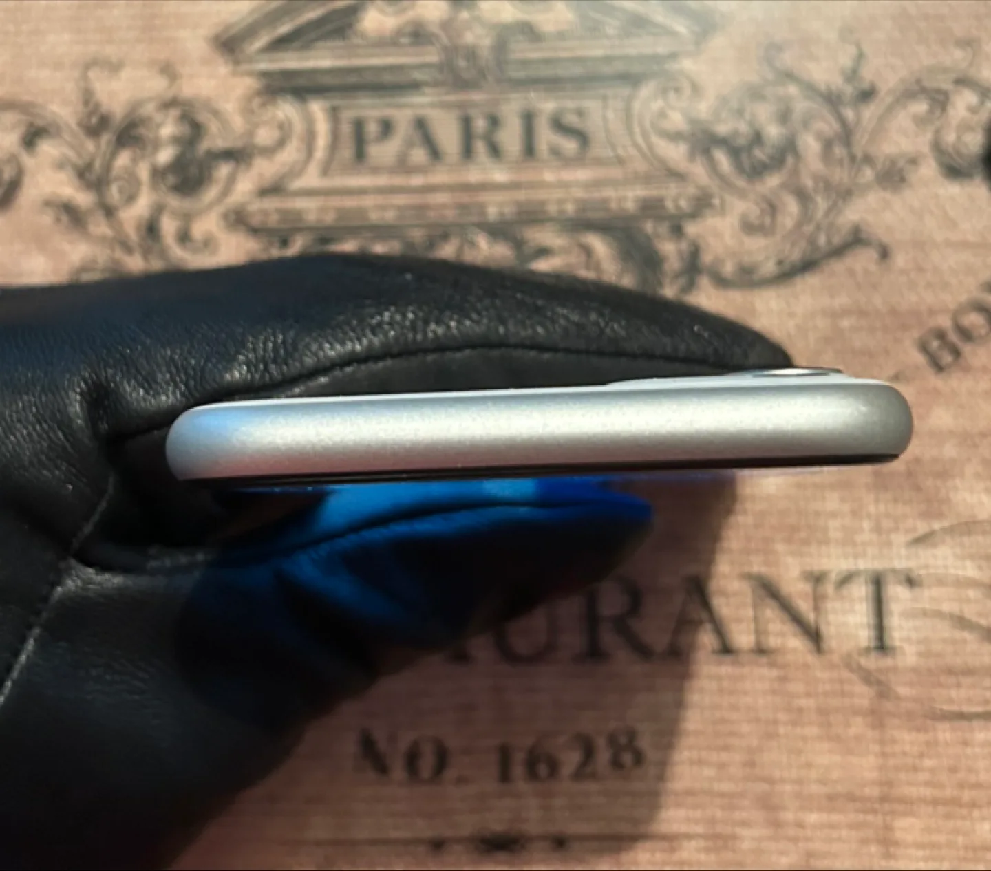 (90%)iPhone 11 64GB-Great Con+Accessories. image indicator(6)