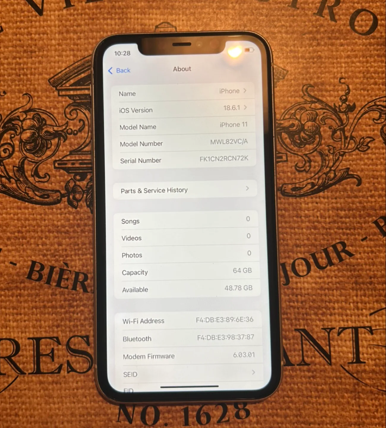 (90%)iPhone 11 64GB-Great Con+Accessories. image indicator(9)