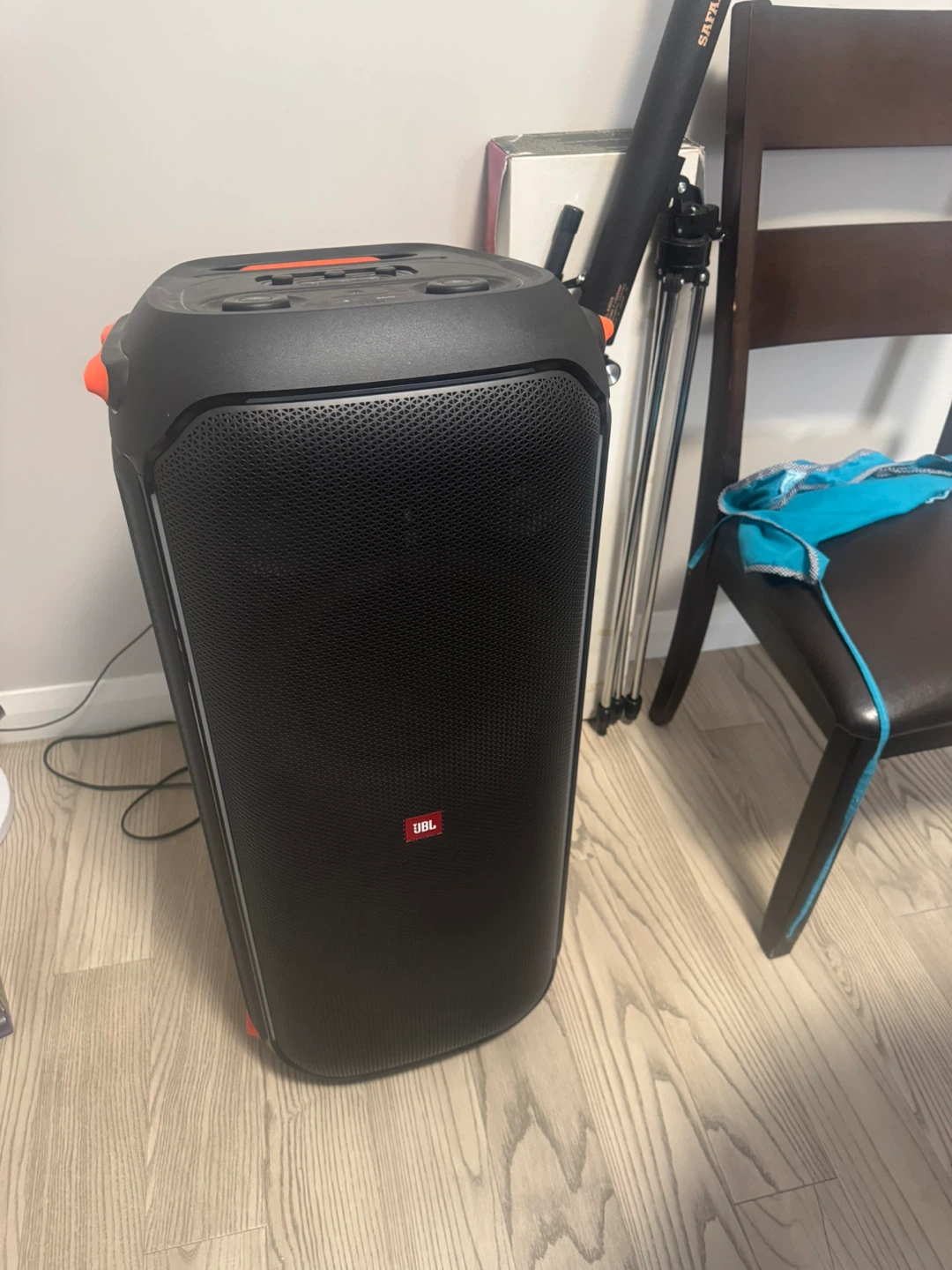 JBL PartyBox 710  Speaker