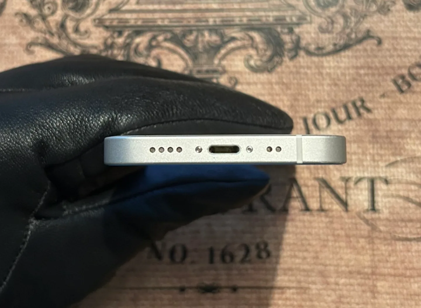 (99%) iPhone 12 Mini 128GB-Excellent Con+Accessories. image indicator(7)