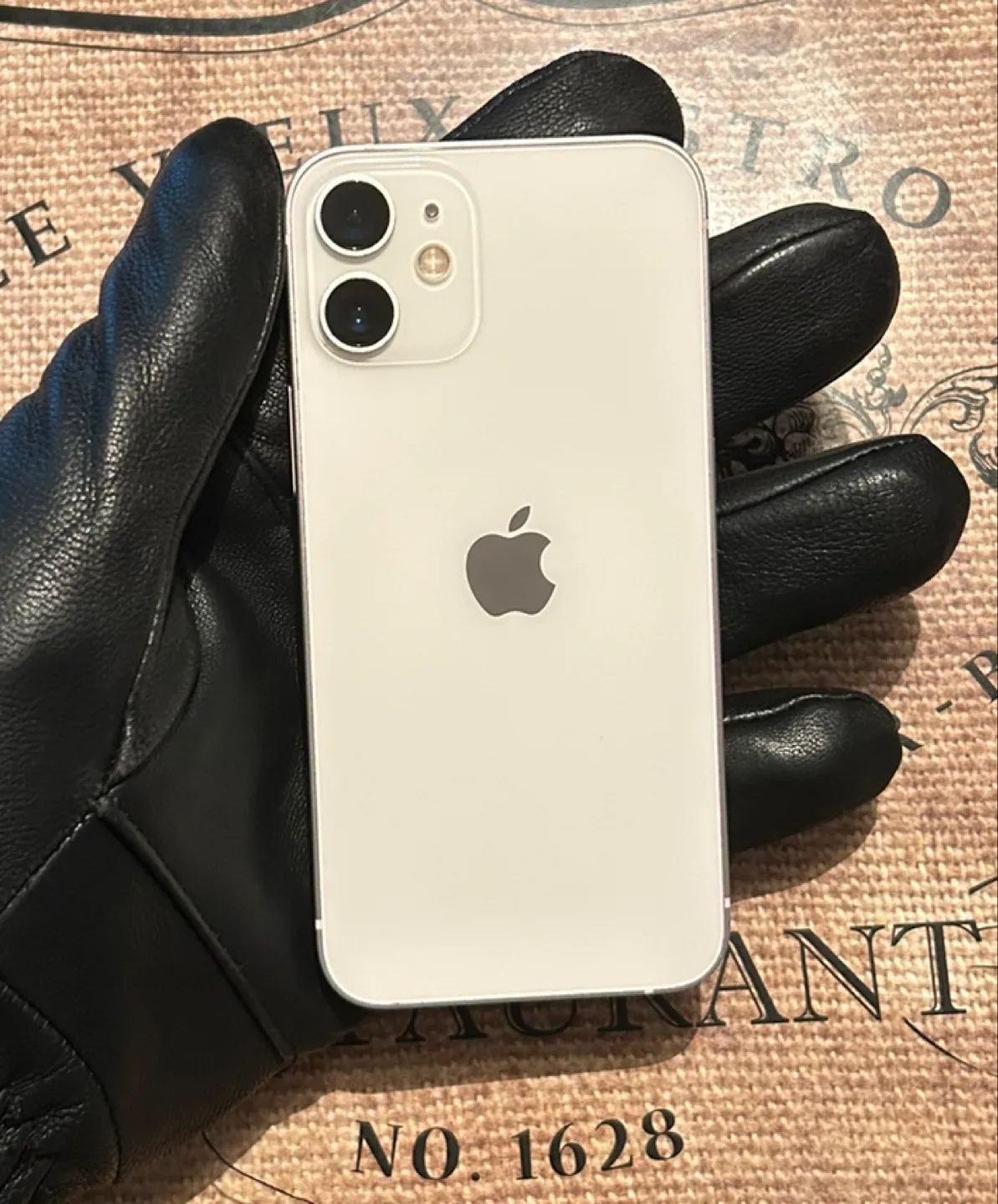 (99%) iPhone 12 Mini 128GB-Excellent Con+Accessories. image indicator(8)