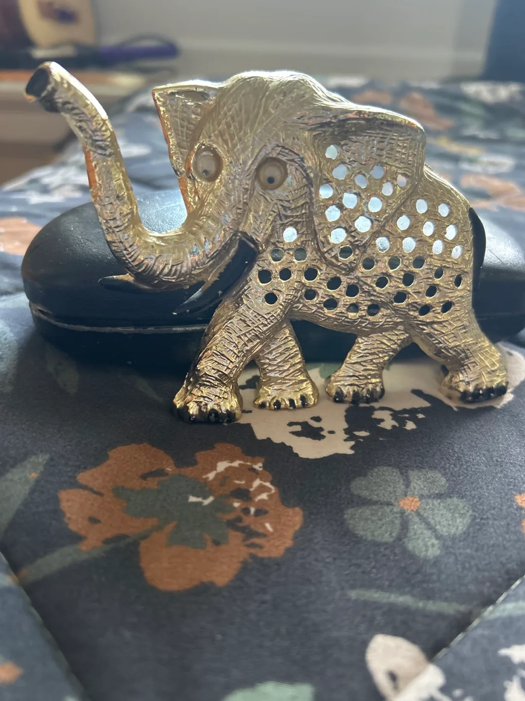 Vintage Gold Elephant Figurine image indicator(2)