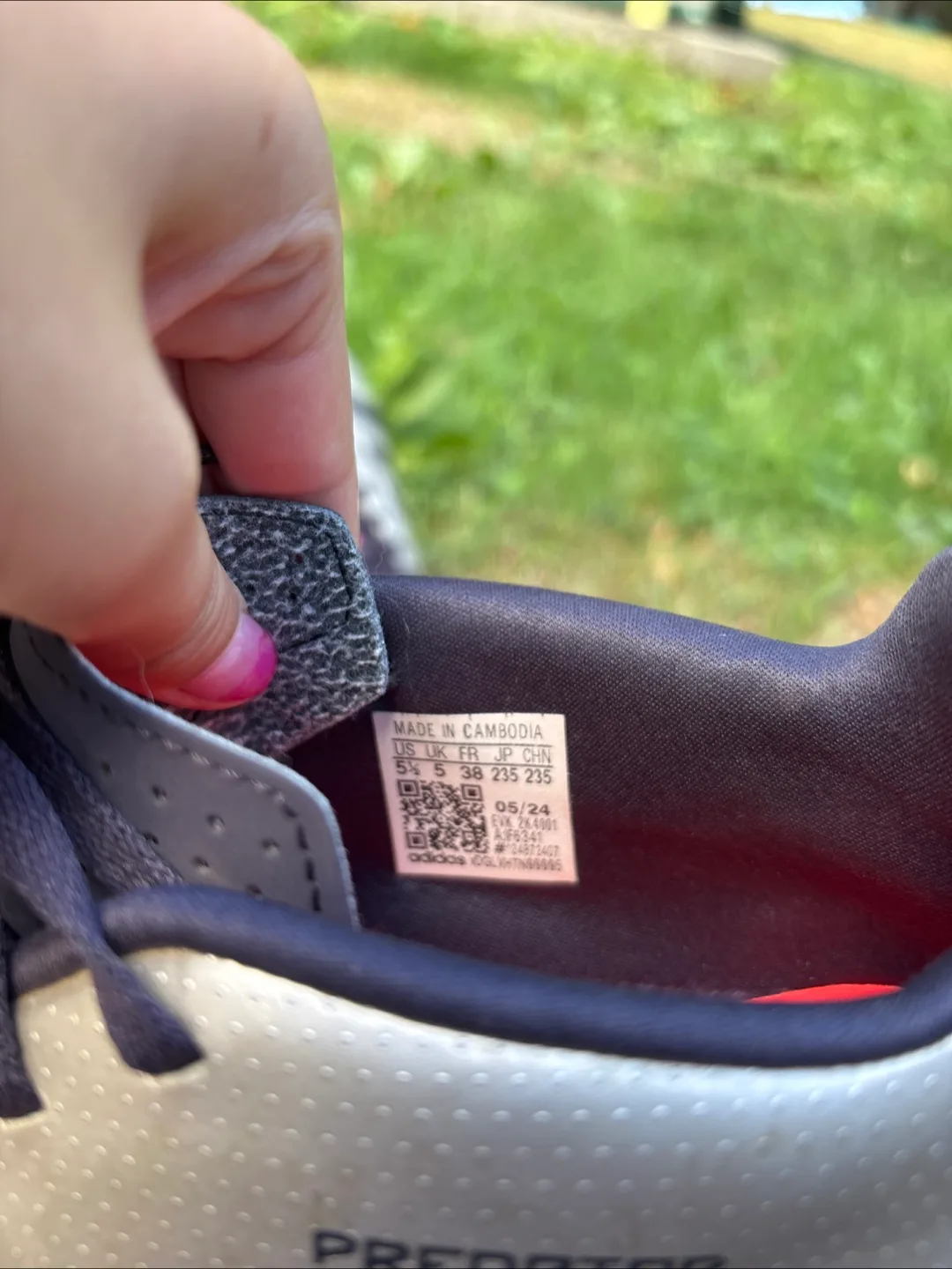 Adidas Predator Soccer Cleats - US Size 5 image indicator(3)