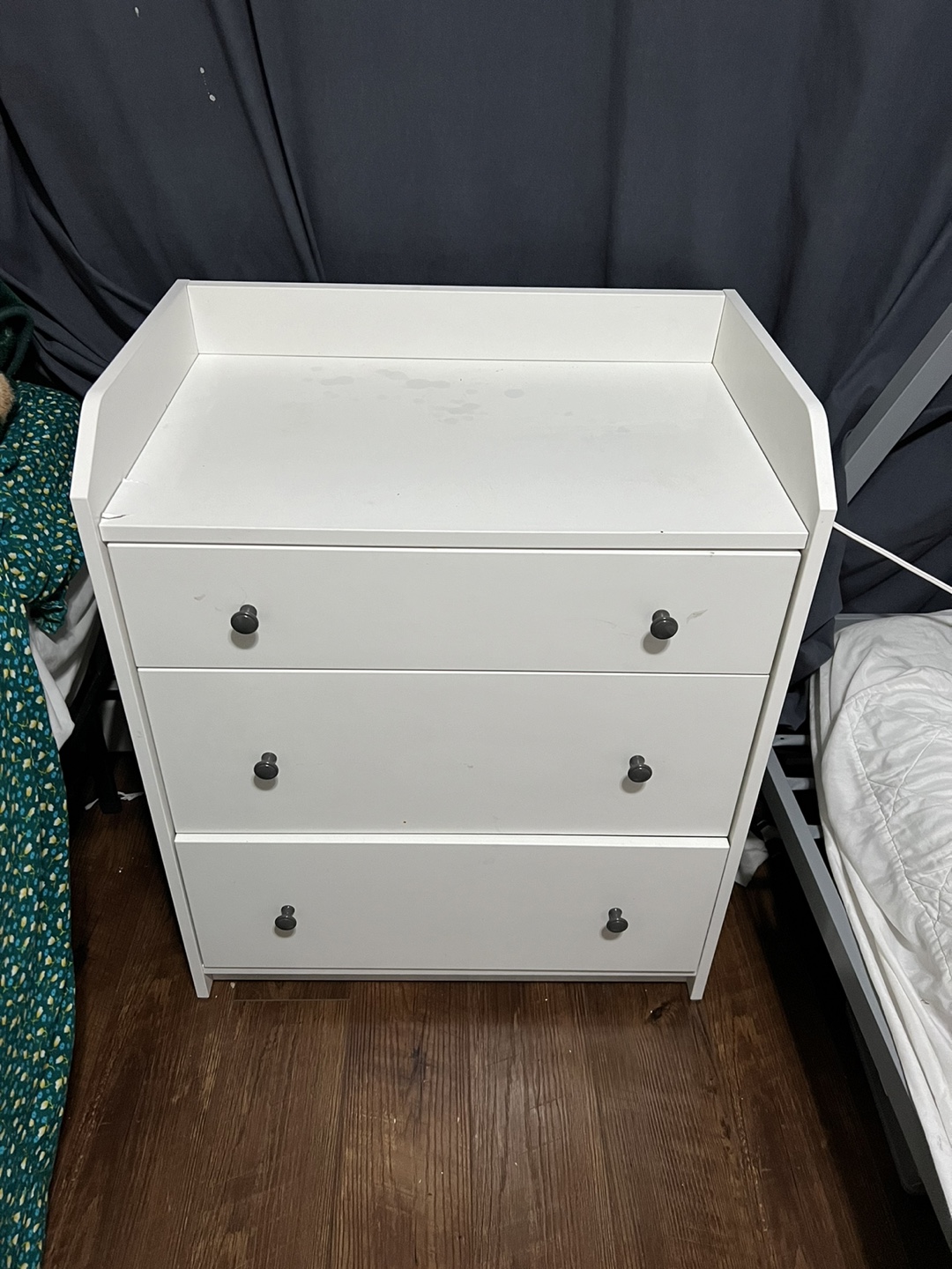 White 3-Drawer Dresser