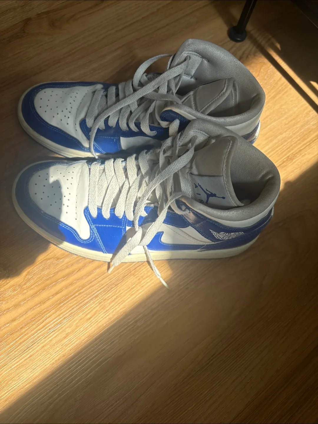 Air Jordan 1 High White/Blue Shoes image indicator(3)